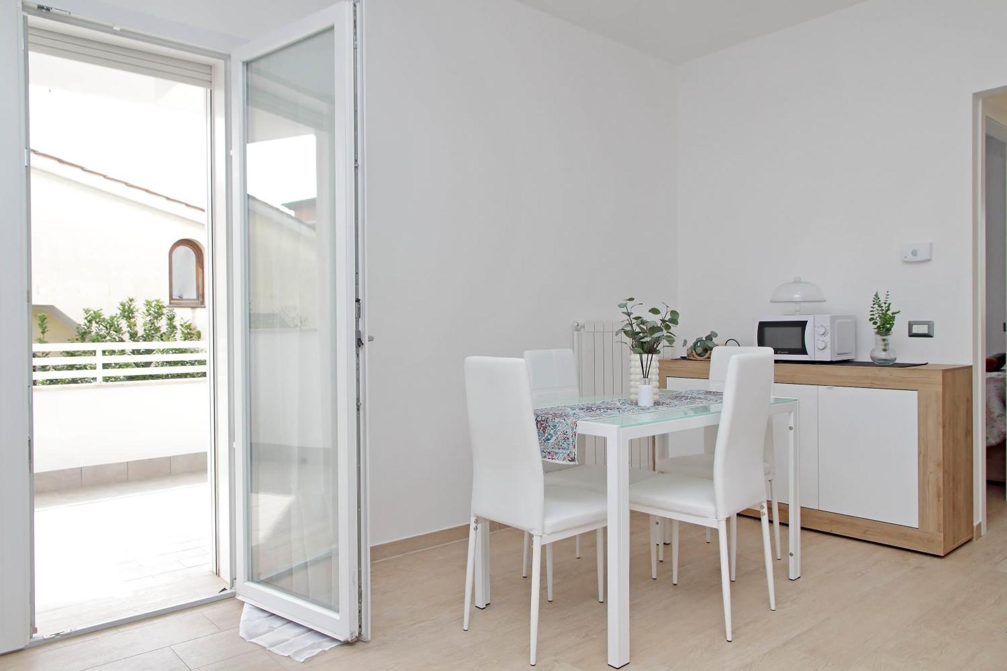 Andrea Home- Collegato A Roma E Aeroporto Fiumicino Exteriör bild